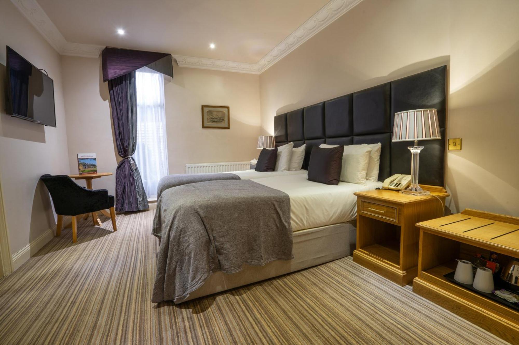 Waterton Park Hotel Wakefield Exterior foto